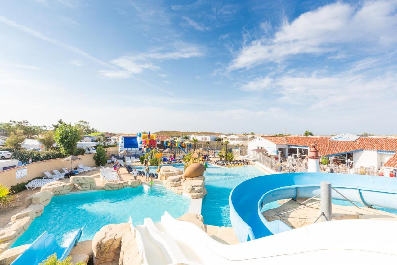فندق Camping Paradis Sol A Gogo سا يْليرْ دو ري المظهر الخارجي الصورة